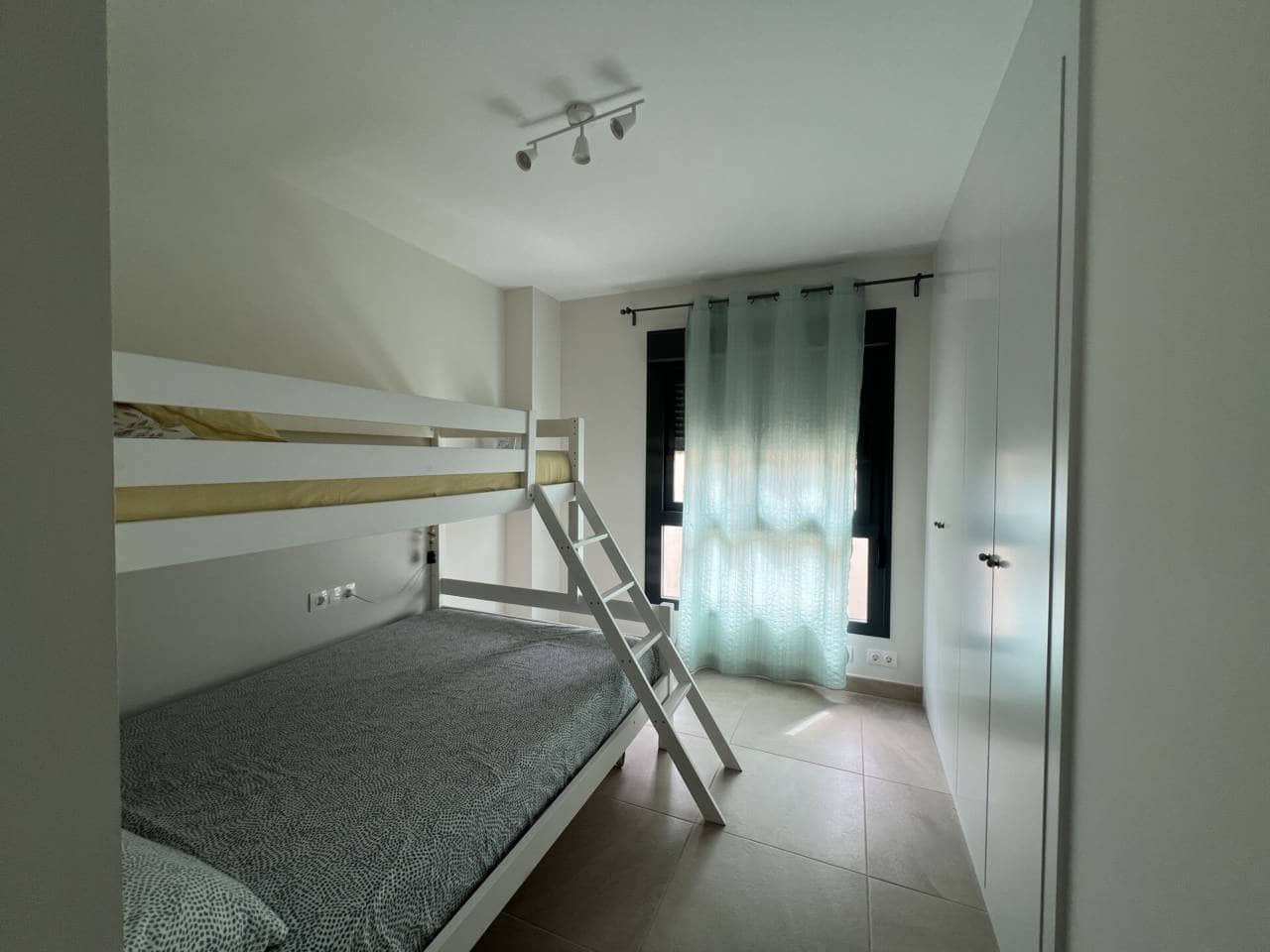   2 soveværelse   ferieLejlighed i Almunecar   med   swimmingpool  garage  - € 900 (Ref: 6912997)
