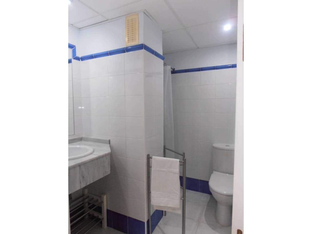 2 soveværelse Lejlighed til leje i Almunecar med swimmingpool garage - € 800 (Ref: 6912999)