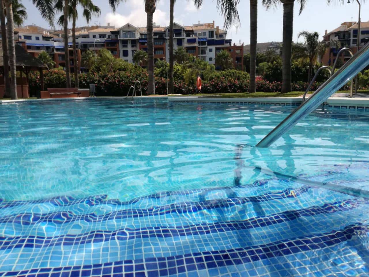 2 soveværelse Lejlighed til leje i Almunecar med swimmingpool garage - € 800 (Ref: 6912999)