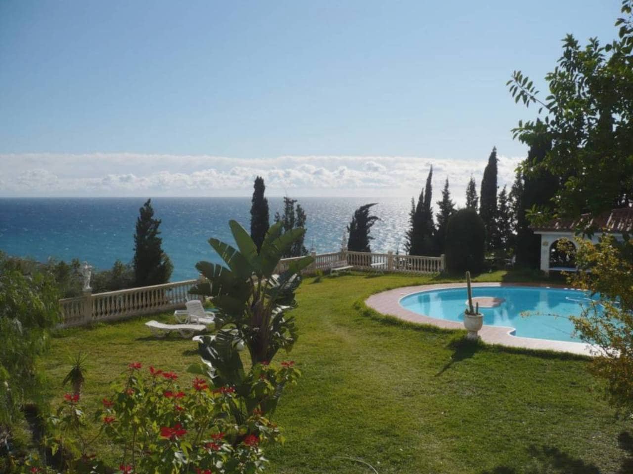 2 bedroom Apartment for rent in Velilla with pool - € 1,200 (Ref: 6913119)