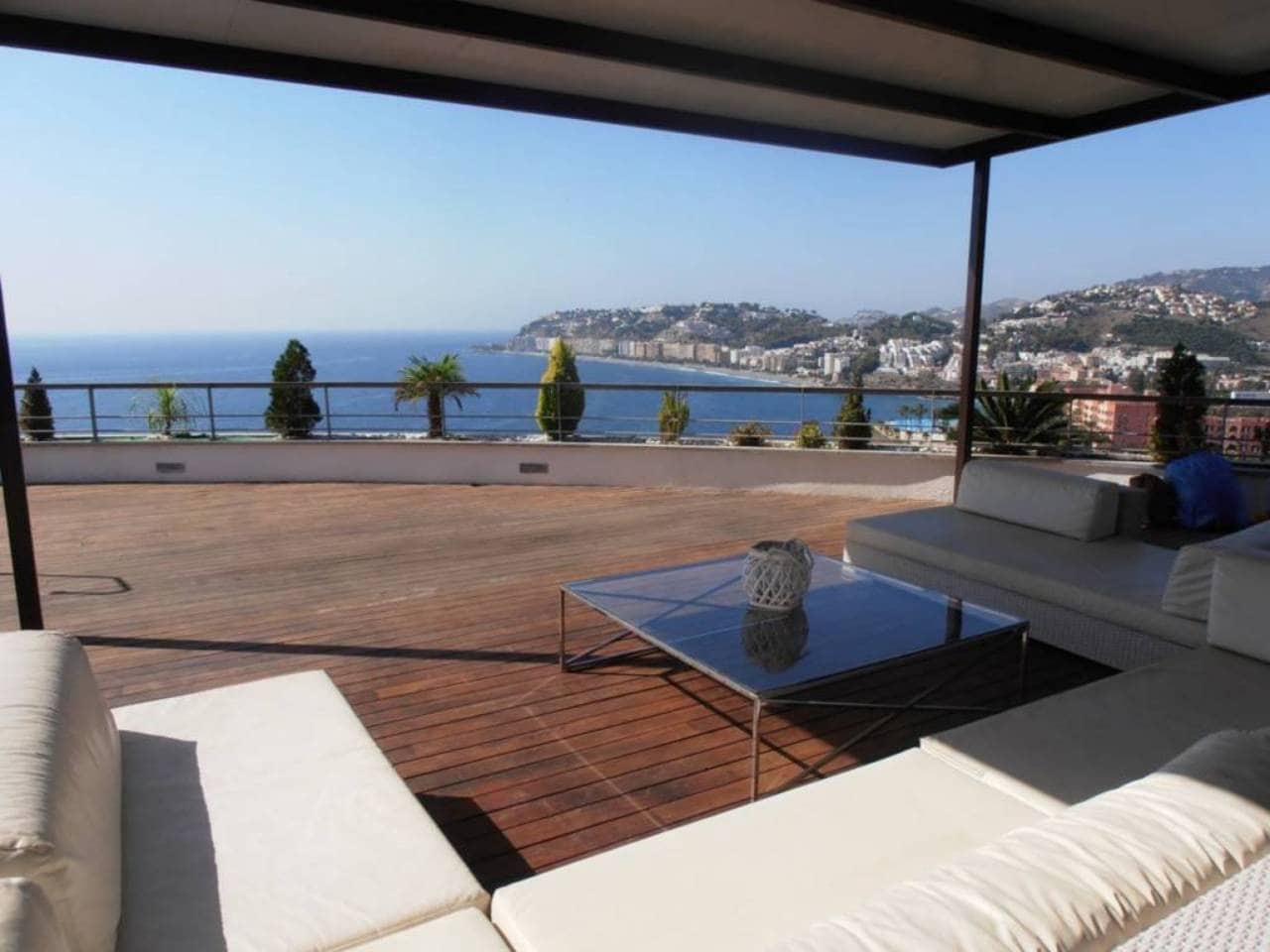 4 quarto Moradia para arrendamento para férias em Almunecar com piscina Garagem - 3 850 € (Ref: 6913120)