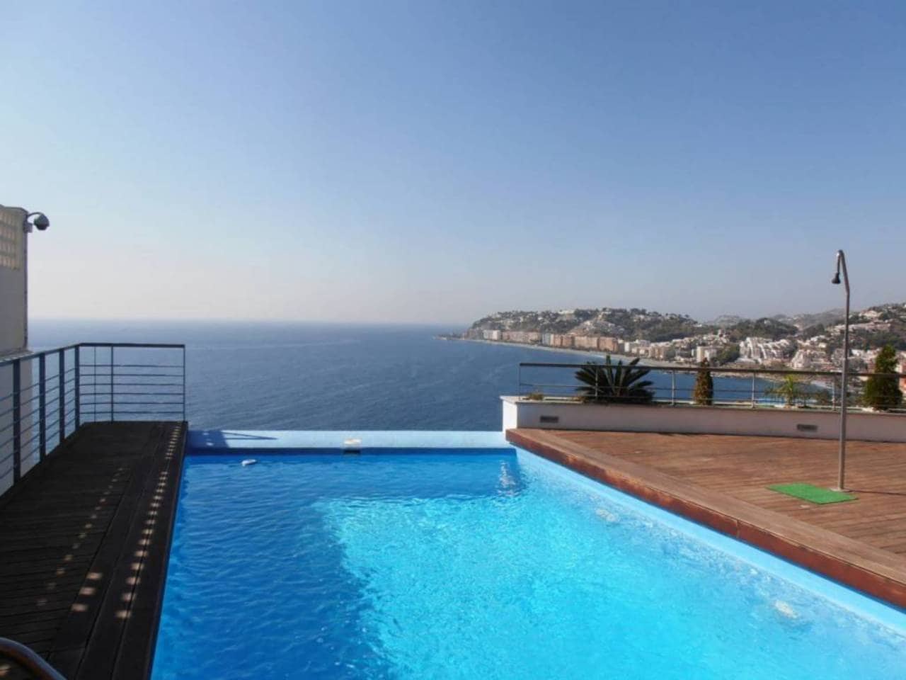 4 quarto Moradia para arrendamento para férias em Almunecar com piscina Garagem - 3 850 € (Ref: 6913120)