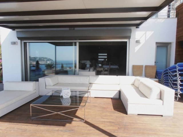 4 bedroom Villa for holiday rental in Almuñécar with pool garage - € 3,850 (Ref: 6913120)