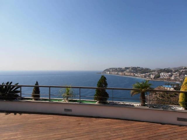 4 bedroom Villa for holiday rental in Almuñécar with pool garage - € 3,850 (Ref: 6913120)