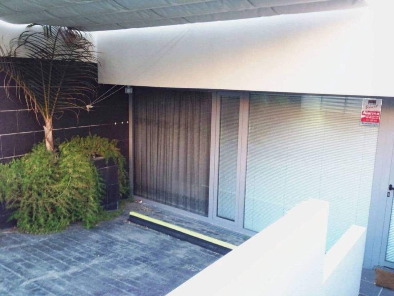 1 bedroom Apartment for rent in Taramay with pool garage - € 550 (Ref: 7574676)