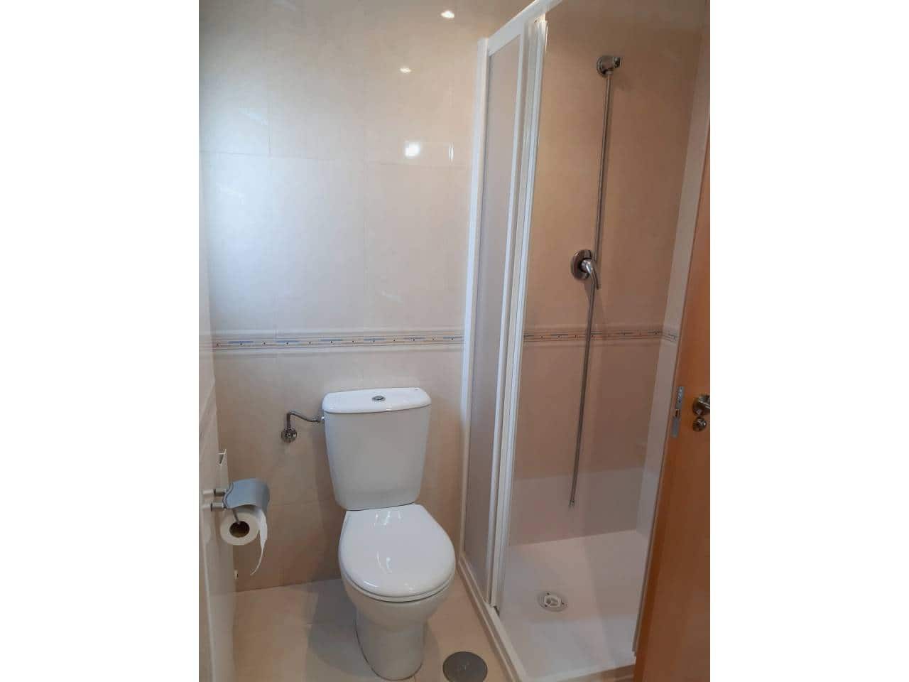 Ático de 2 habitaciones en Granada ciudad en alquiler con garaje - 950 € (Ref: 7725244)