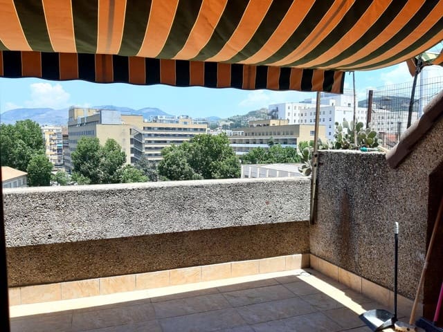 Ático de 2 habitaciones en Granada ciudad en alquiler con garaje - 950 € (Ref: 7725244)