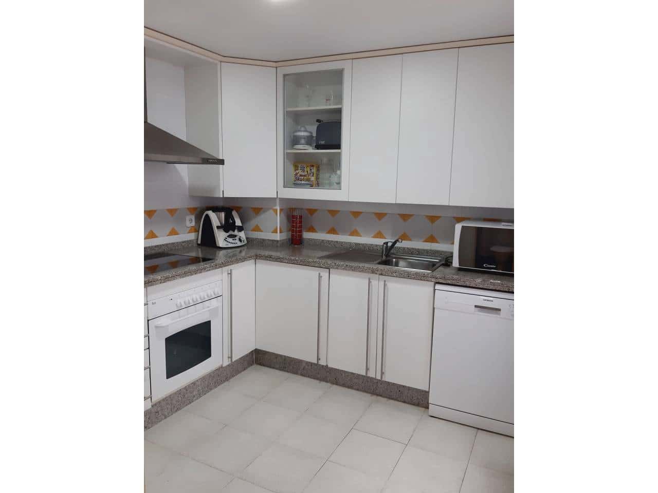 2 bedroom Apartment for rent in Almunecar with pool garage - € 800 (Ref: 7778924)