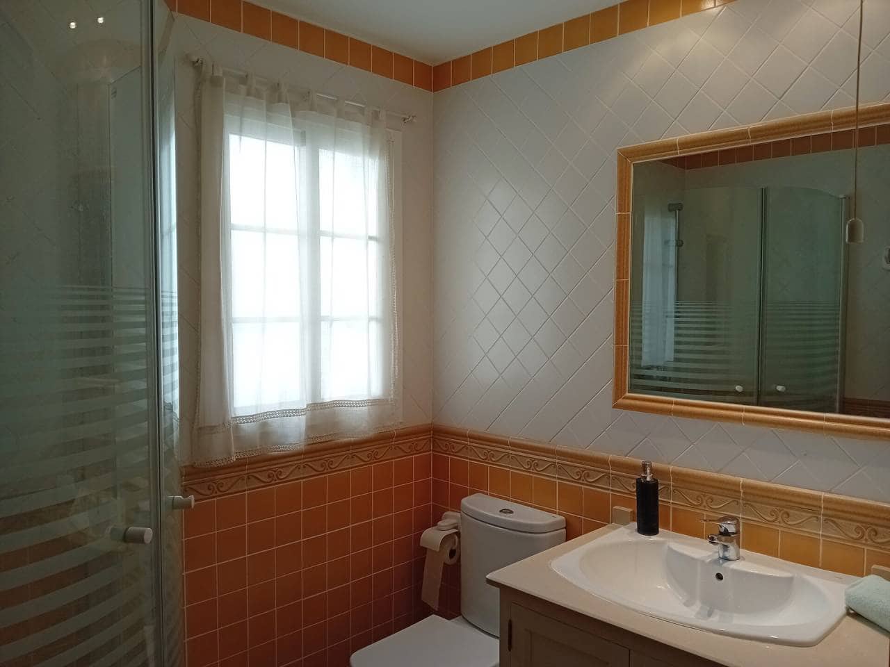 3 Zimmer Wohnung zu vermieten in Almunecar - 900 € (Ref: 8037523)