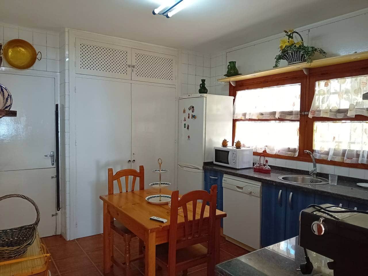 Villa/Maison de 3 chambres de location de vacances à Almunecar avec piscine garage - 1 200 € (Ref: 8123441)