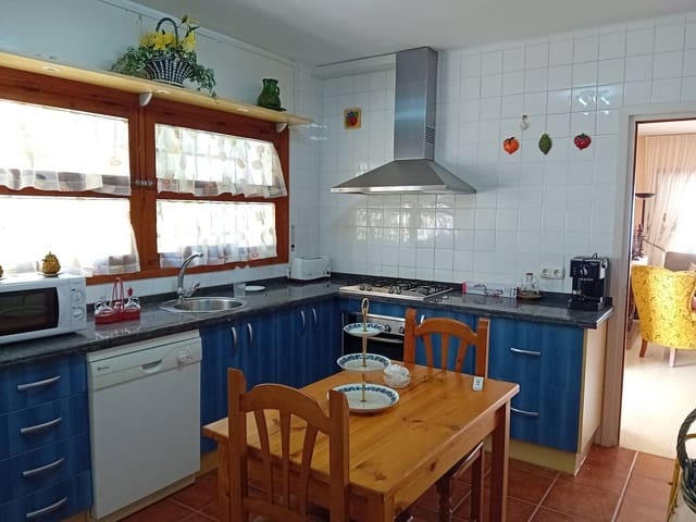   3 soveværelse   ferieVilla i Almuñécar med   swimmingpool  garage  - € 1.200 (Ref: 8123441)