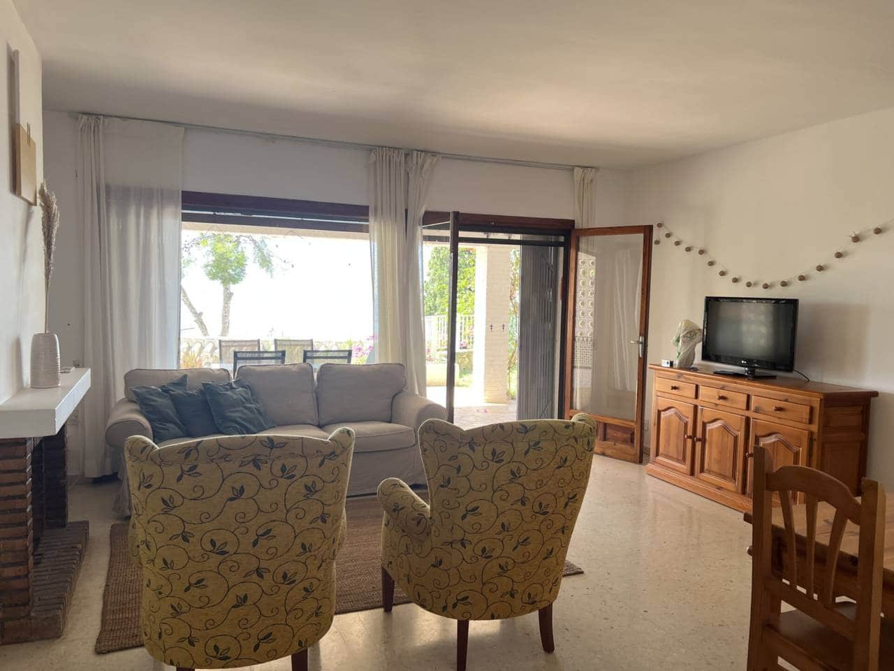   3 soveværelse   ferieVilla i Almunecar   med   swimmingpool  garage  - € 1.200 (Ref: 8123441)