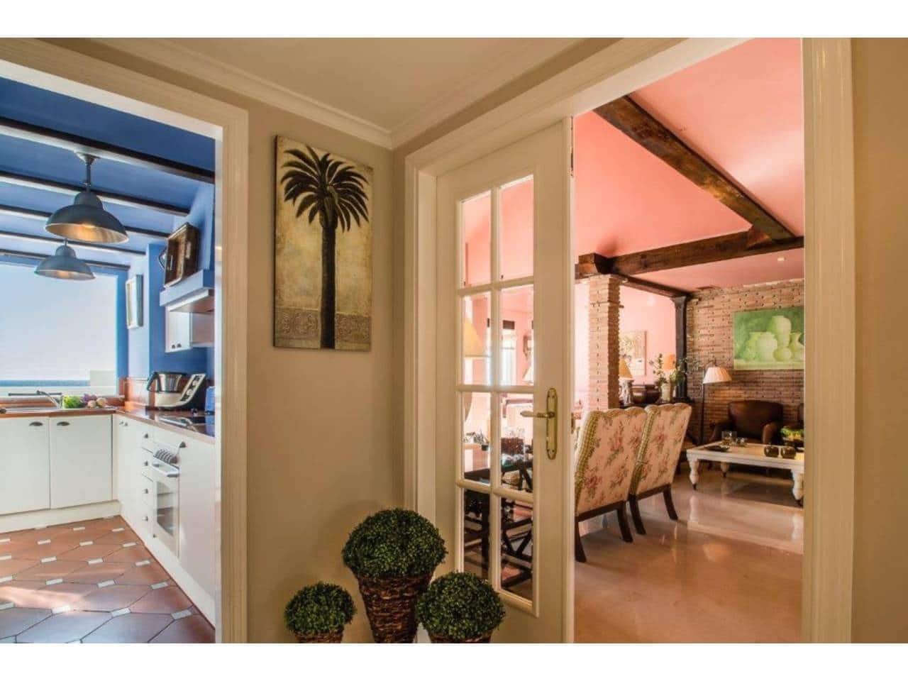 3 bedroom Penthouse for holiday rental in Taramay with pool garage - € 1,000 (Ref: 8238419)