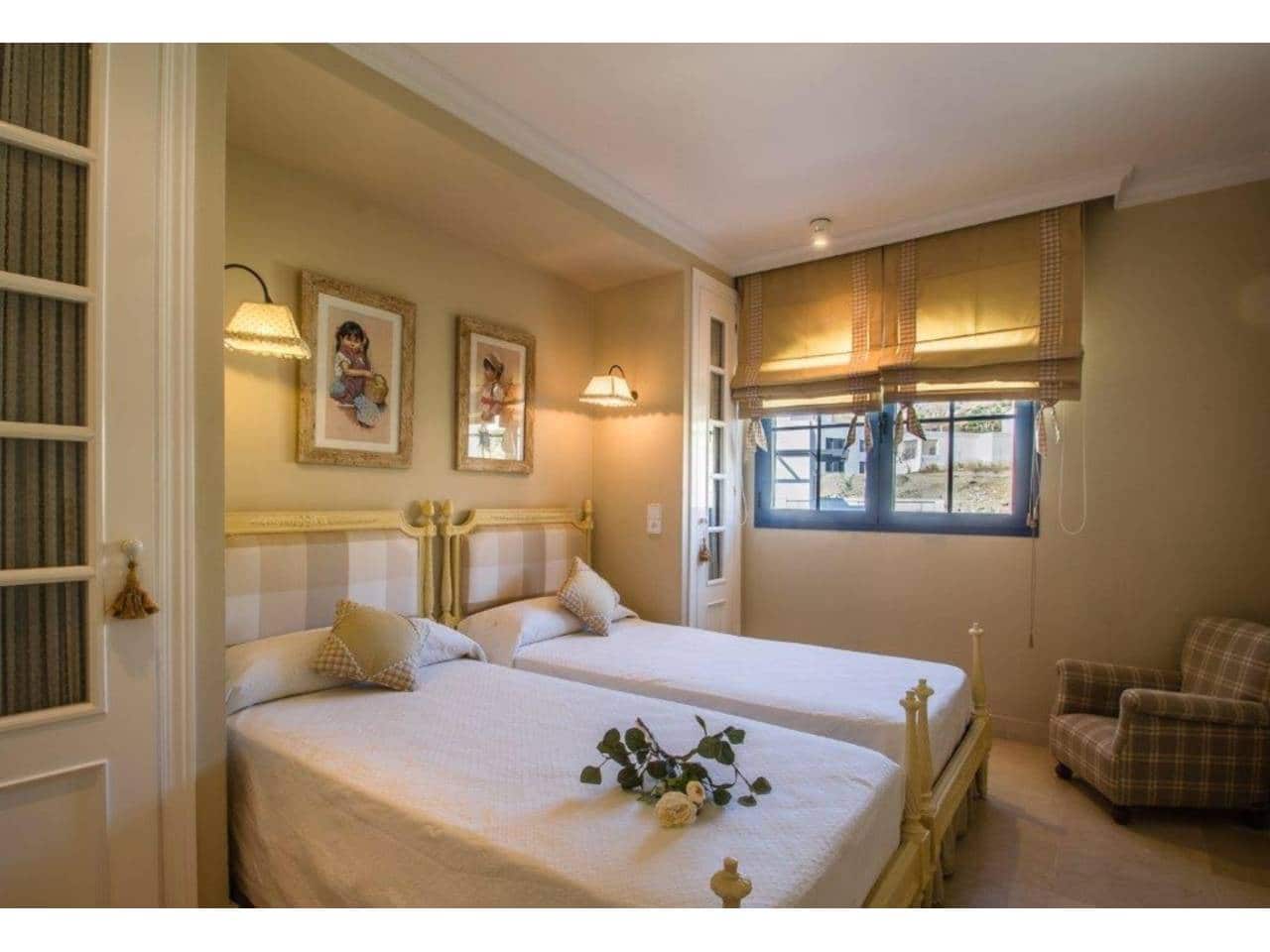 3 bedroom Penthouse for holiday rental in Taramay with pool garage - € 1,000 (Ref: 8238419)