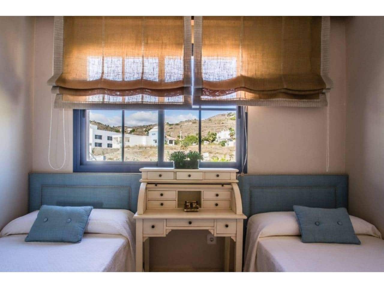 3 bedroom Penthouse for holiday rental in Taramay with pool garage - € 1,000 (Ref: 8238419)