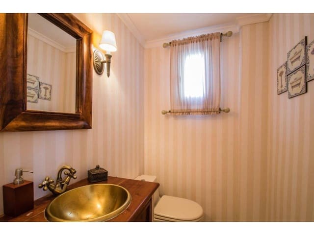 Penthouse de 3 chambres de location de vacances à Taramay, Almuñécar avec piscine garage - 1 000 € (Ref: 8238419)