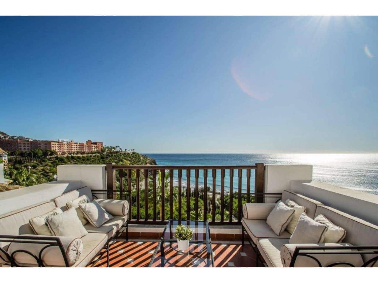 3 bedroom Penthouse for holiday rental in Taramay with pool garage - € 1,000 (Ref: 8238419)