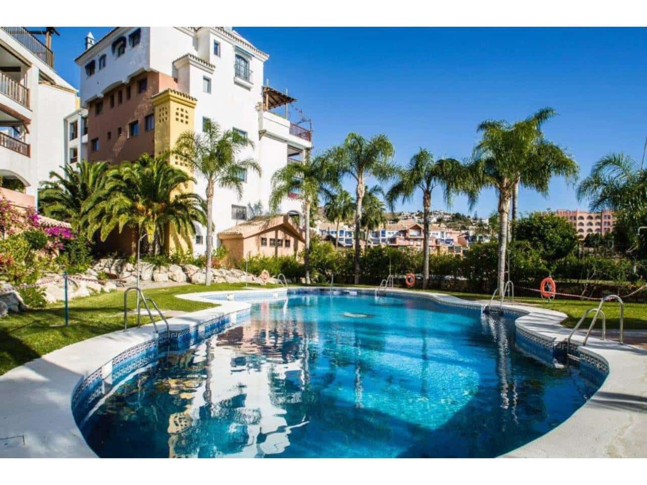 3 bedroom Penthouse for holiday rental in Taramay with pool garage - € 1,000 (Ref: 8238419)