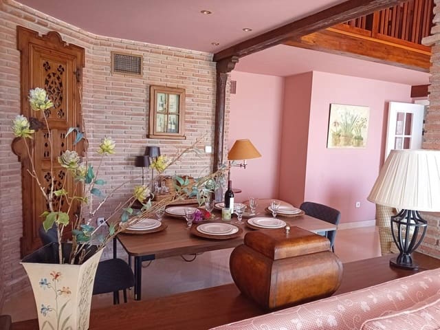 Penthouse de 3 chambres de location de vacances à Taramay, Almuñécar avec piscine garage - 1 000 € (Ref: 8238419)