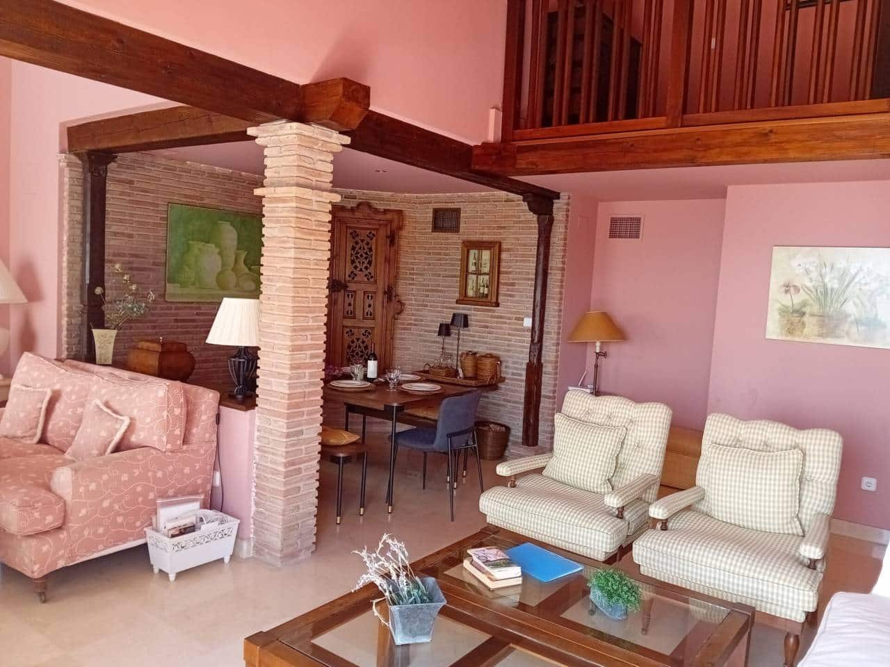 3 bedroom Penthouse for holiday rental in Taramay with pool garage - € 1,000 (Ref: 8238419)