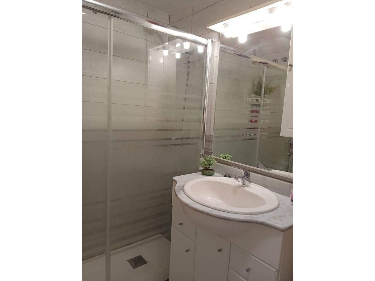 2 soveværelse Lejlighed til leje i Almunecar med swimmingpool - € 700 (Ref: 8594576)