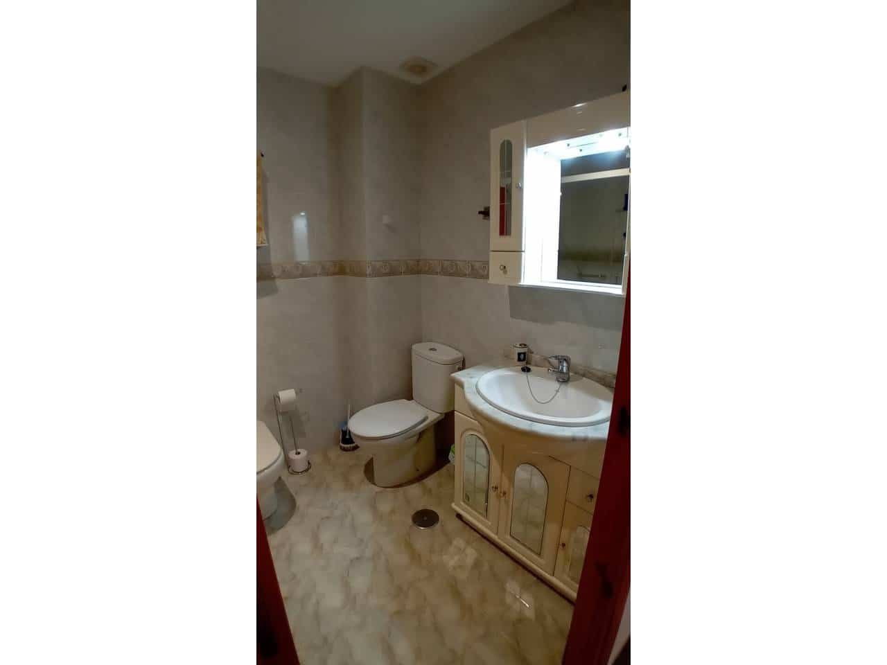 Appartement de 2 chambres à louer à Almunecar - 700 € (Ref: 9536559)