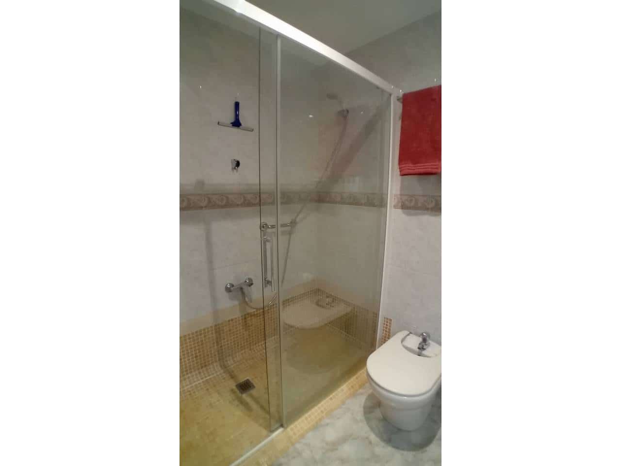 Appartement de 2 chambres à louer à Almunecar - 700 € (Ref: 9536559)