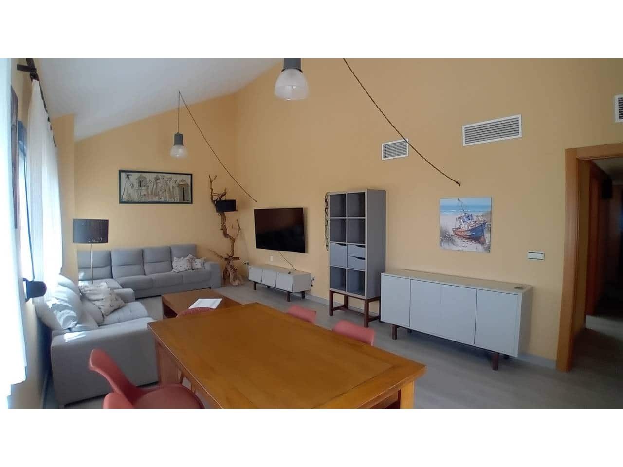 3 bedroom Penthouse for holiday rental in Taramay with pool garage - € 600 (Ref: 9790063)