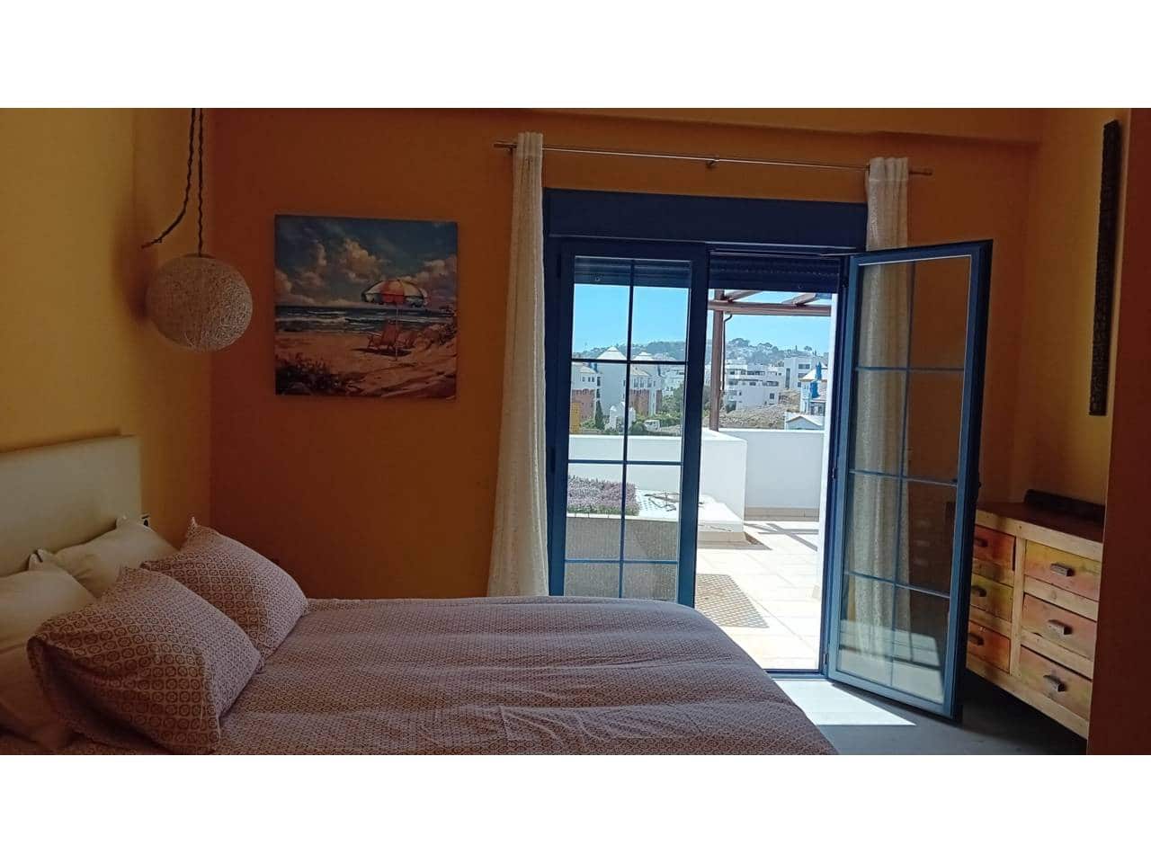 3 bedroom Penthouse for holiday rental in Taramay with pool garage - € 600 (Ref: 9790063)