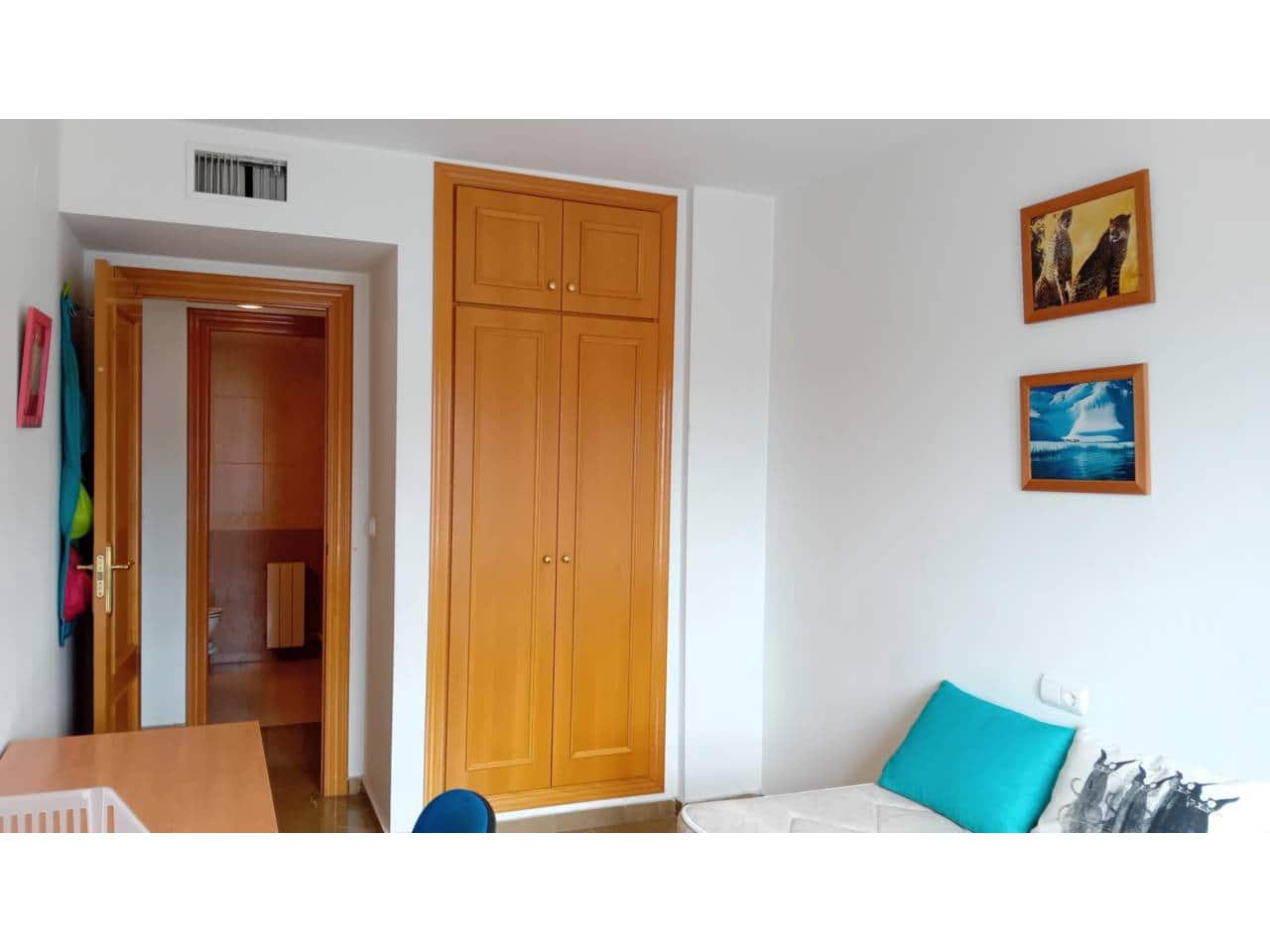 3 quarto Apartamento para arrendar em Granada cidade com piscina garagem - 1 000 € (Ref: 9819764)