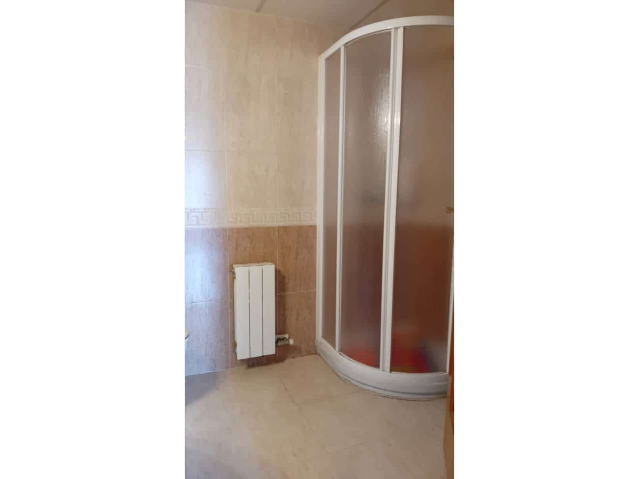 3 quarto Apartamento para arrendar em Granada cidade com piscina garagem - 1 000 € (Ref: 9819764)