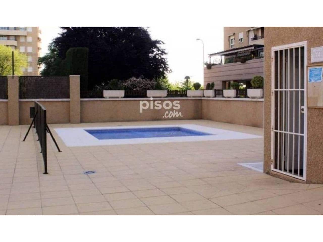 3 quarto Apartamento para arrendar em Granada cidade com piscina garagem - 1 000 € (Ref: 9819764)