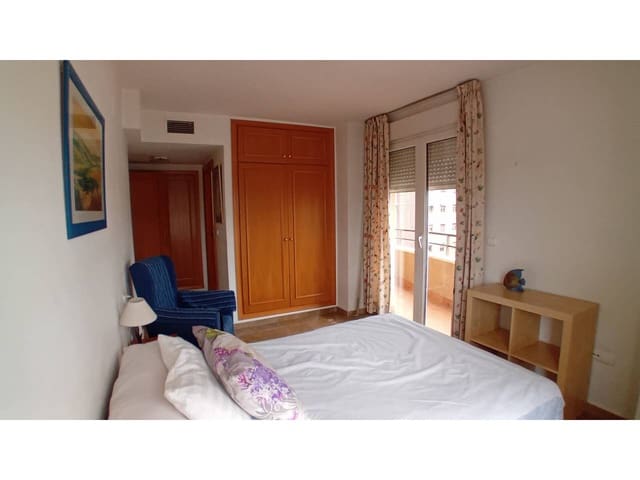 3 quarto Apartamento para arrendar em Granada cidade com piscina garagem - 1 000 € (Ref: 9819764)