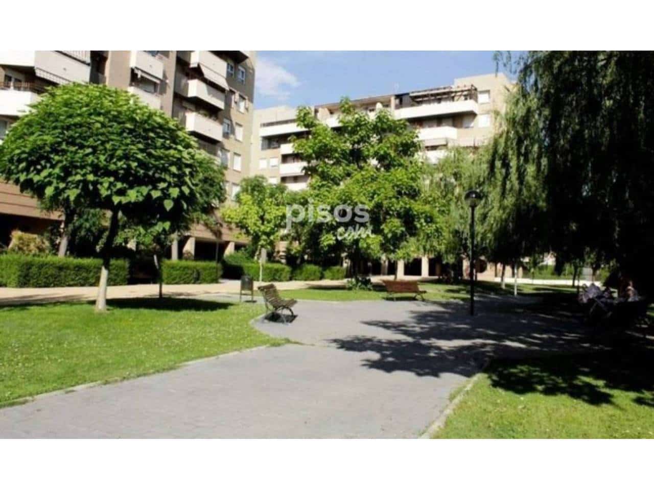 3 quarto Apartamento para arrendar em Granada cidade com piscina garagem - 1 000 € (Ref: 9819764)