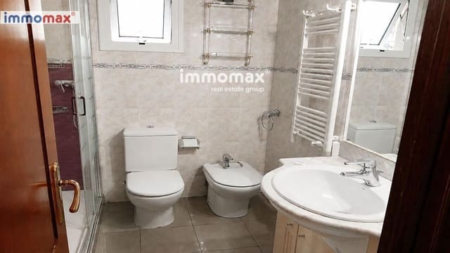 3 camera da letto Appartamento in vendita in Cornellà de Llobregat - 289.000 € (Rif: 10004655)