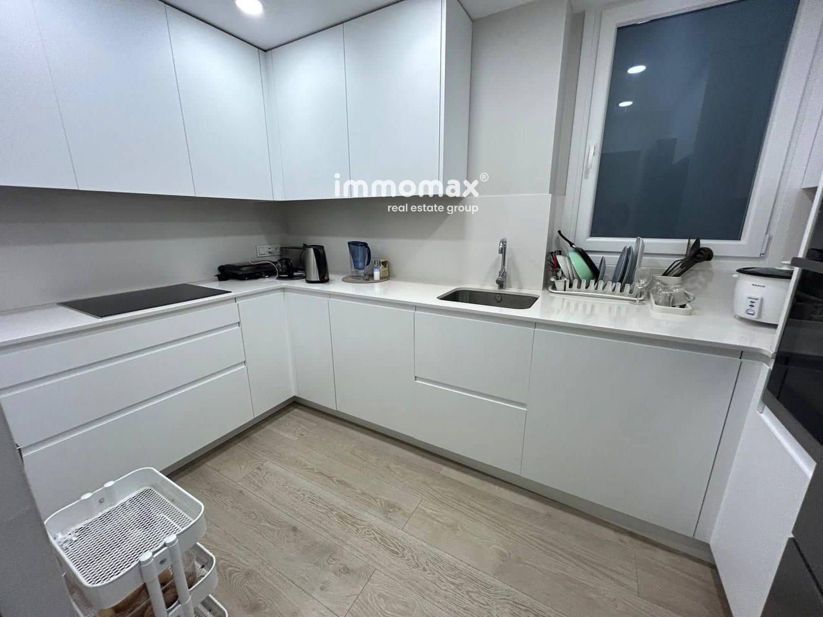 3 slaapkamer Flat te huur in Barcelona stad - € 2.500 (Ref: 10044199)