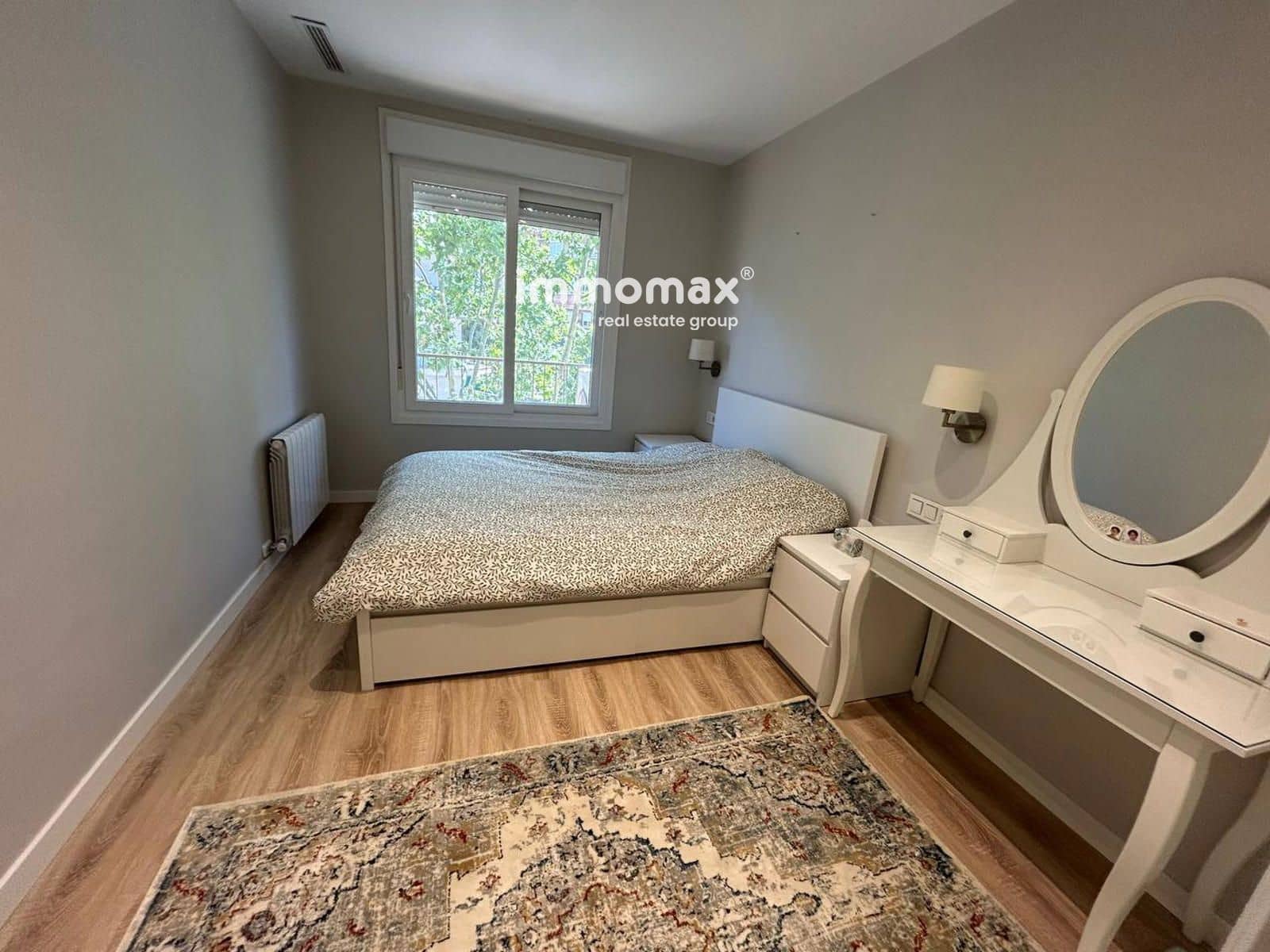 3 slaapkamer Flat te huur in Barcelona stad - € 2.500 (Ref: 10044199)