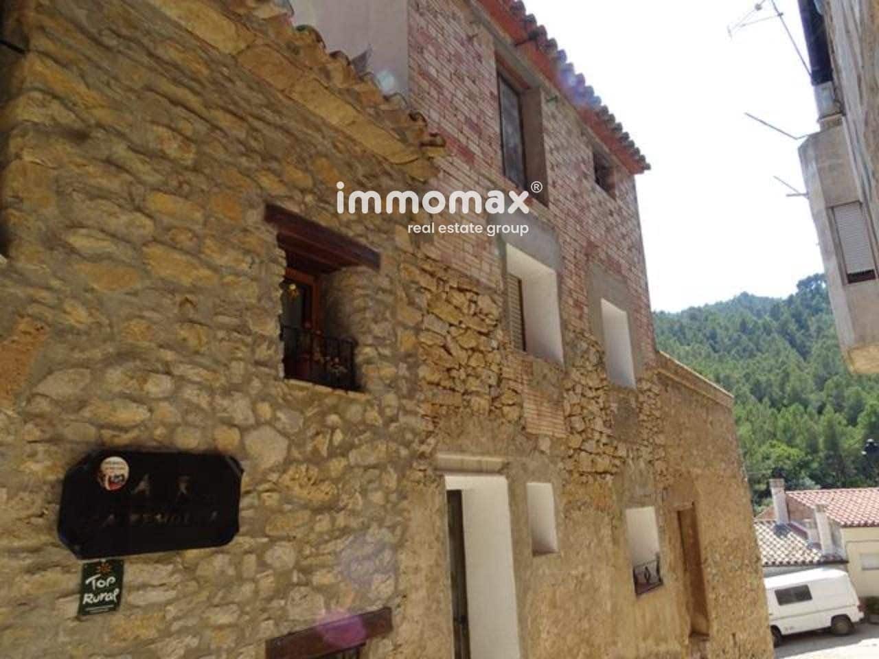 4 bedroom Villa for rent in Pauls - € 400 (Ref: 10045764)