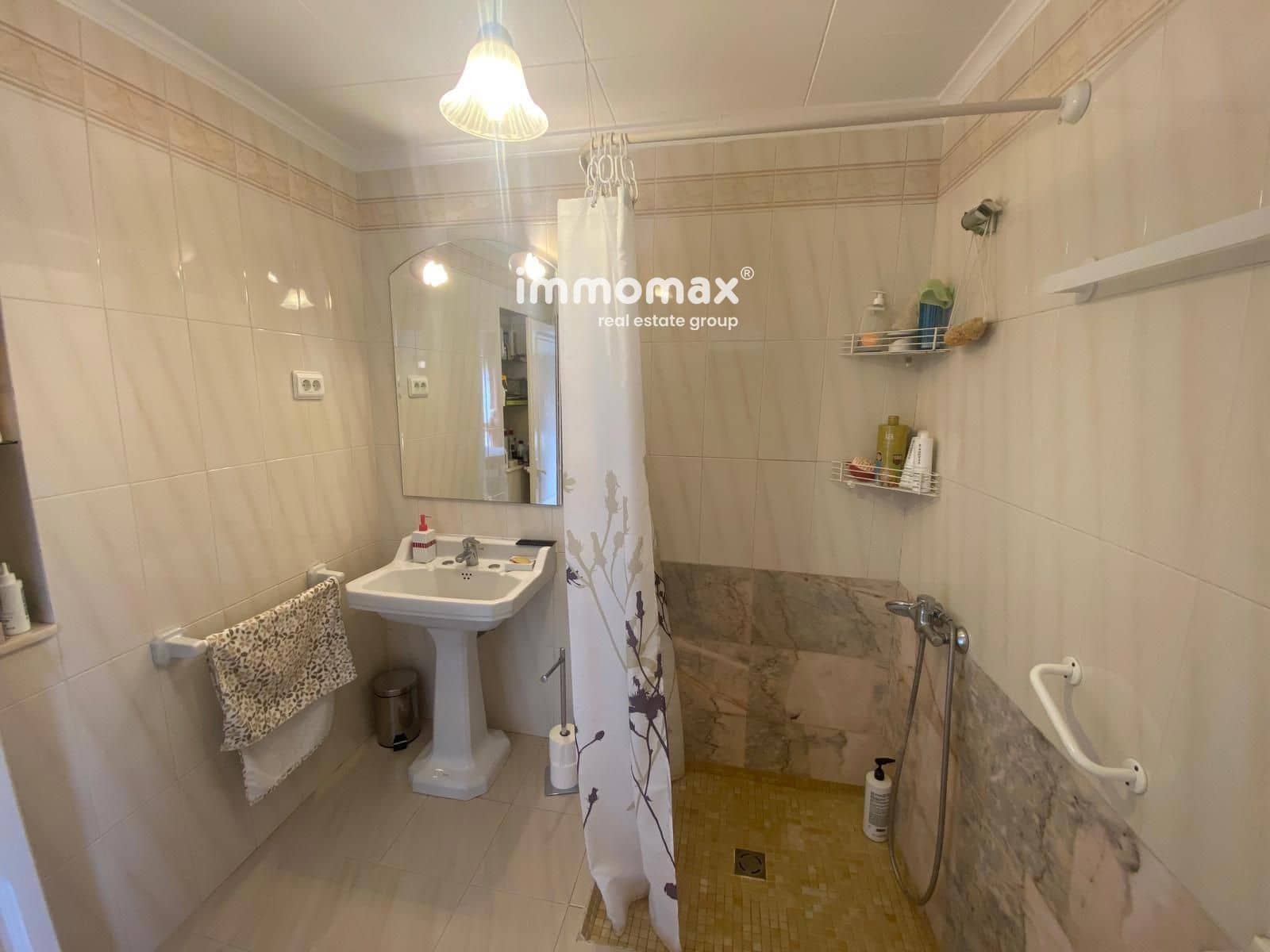 5 soveværelse Villa til salg i Benifallet med garage - € 132.000 (Ref: 10052003)