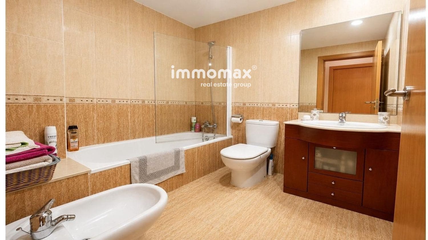 3 bedroom Flat for sale in Sant Feliu de Llobregat with garage - € 385,000 (Ref: 10101175)