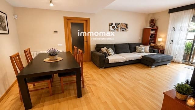 3 bedroom Flat for sale in Sant Feliu de Llobregat with garage - € 385,000 (Ref: 10101175)