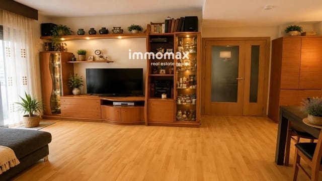 3 bedroom Flat for sale in Sant Feliu de Llobregat with garage - € 385,000 (Ref: 10101175)