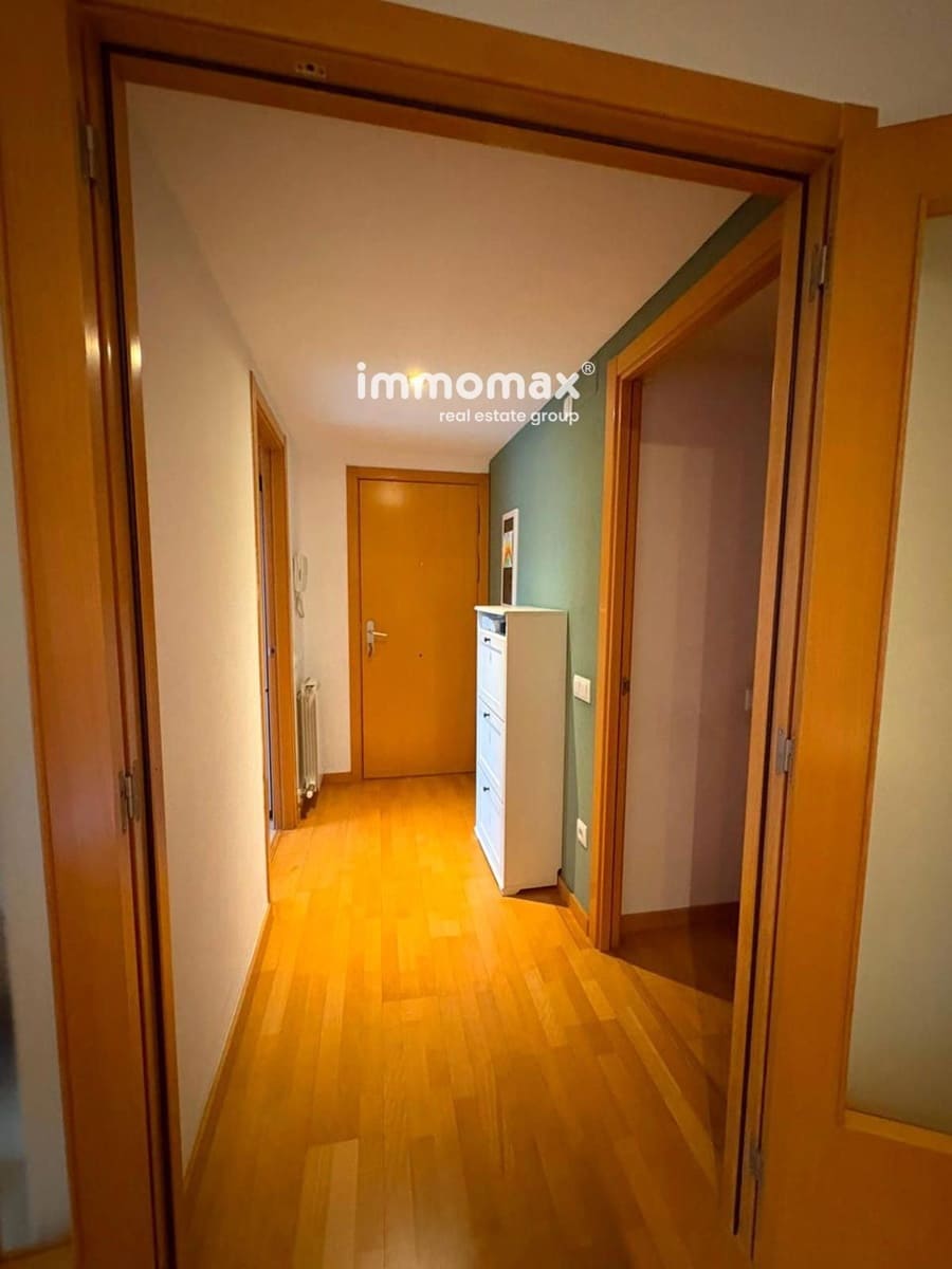 4 soveværelse Lejlighed til leje i Esplugues de Llobregat med garage - € 1.900 (Ref: 10104309)