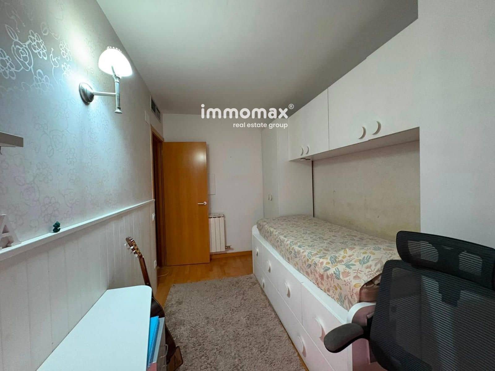 4 soveværelse Lejlighed til leje i Esplugues de Llobregat med garage - € 1.900 (Ref: 10104309)