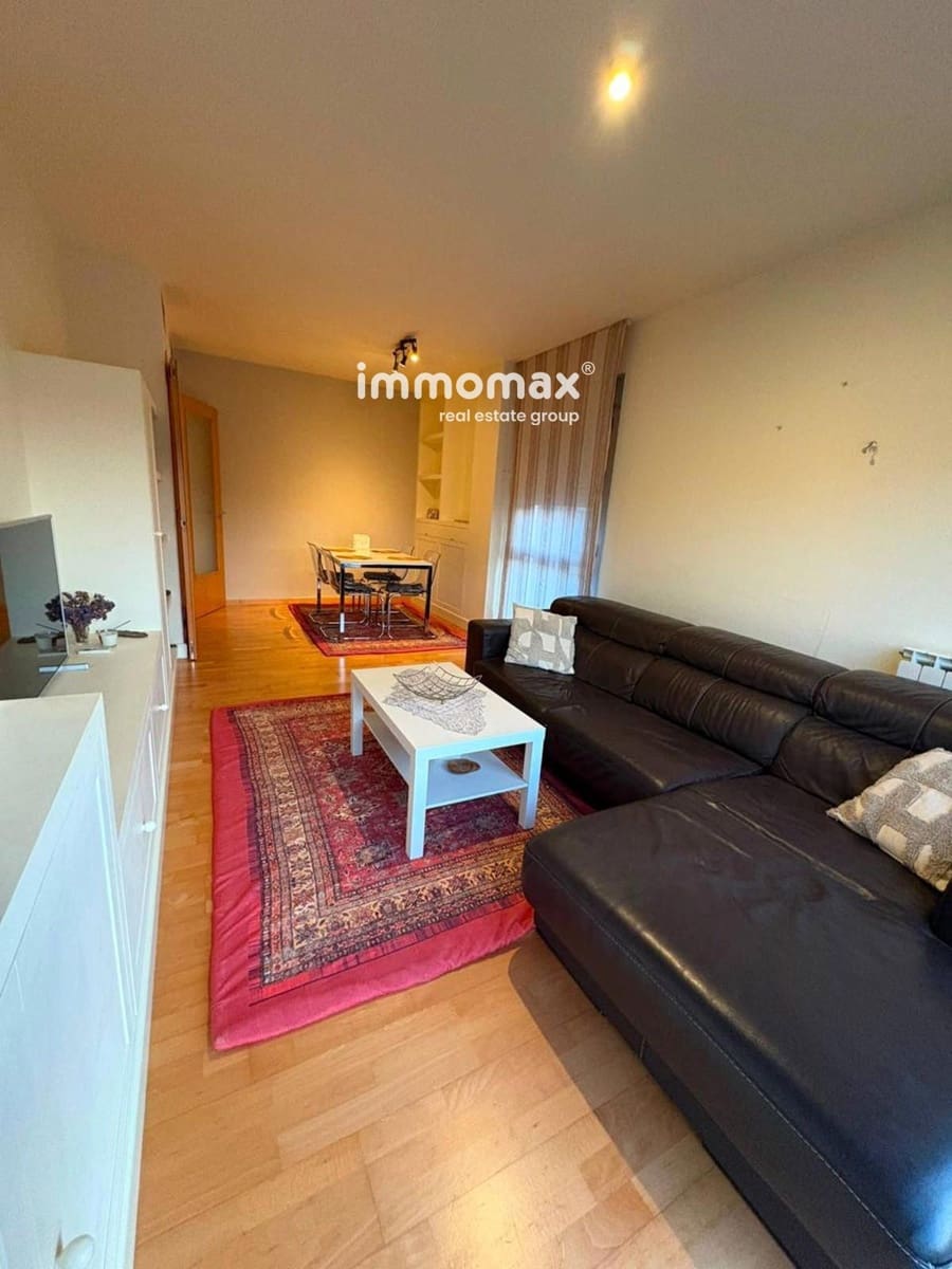 4 soveværelse Lejlighed til leje i Esplugues de Llobregat med garage - € 1.900 (Ref: 10104309)