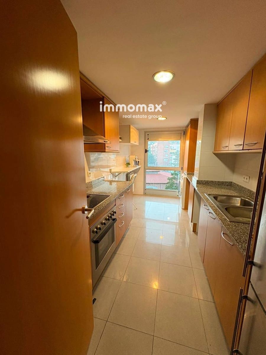 4 soveværelse Lejlighed til leje i Esplugues de Llobregat med garage - € 1.900 (Ref: 10104309)
