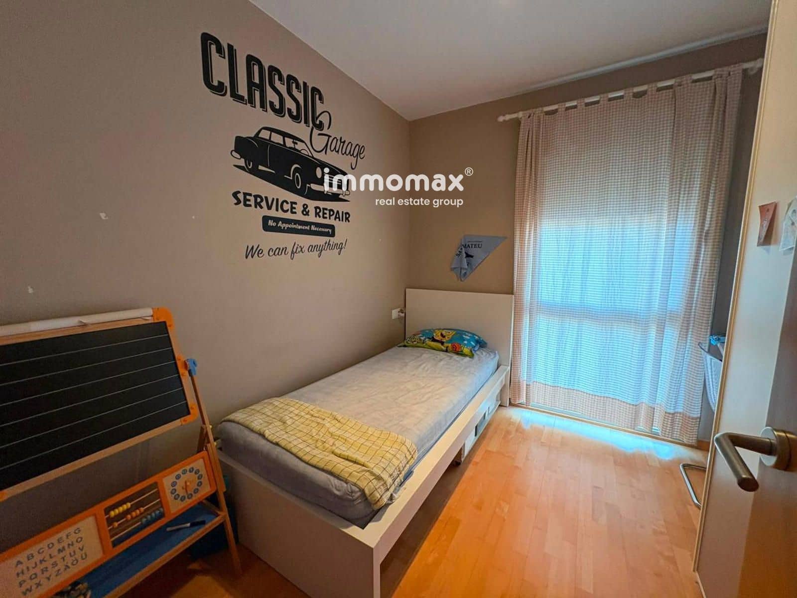 4 soveværelse Lejlighed til leje i Esplugues de Llobregat med garage - € 1.900 (Ref: 10104309)