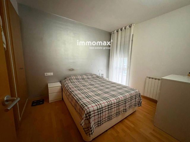 4 soveværelse Lejlighed til leje i Esplugues de Llobregat med garage - € 1.900 (Ref: 10104309)