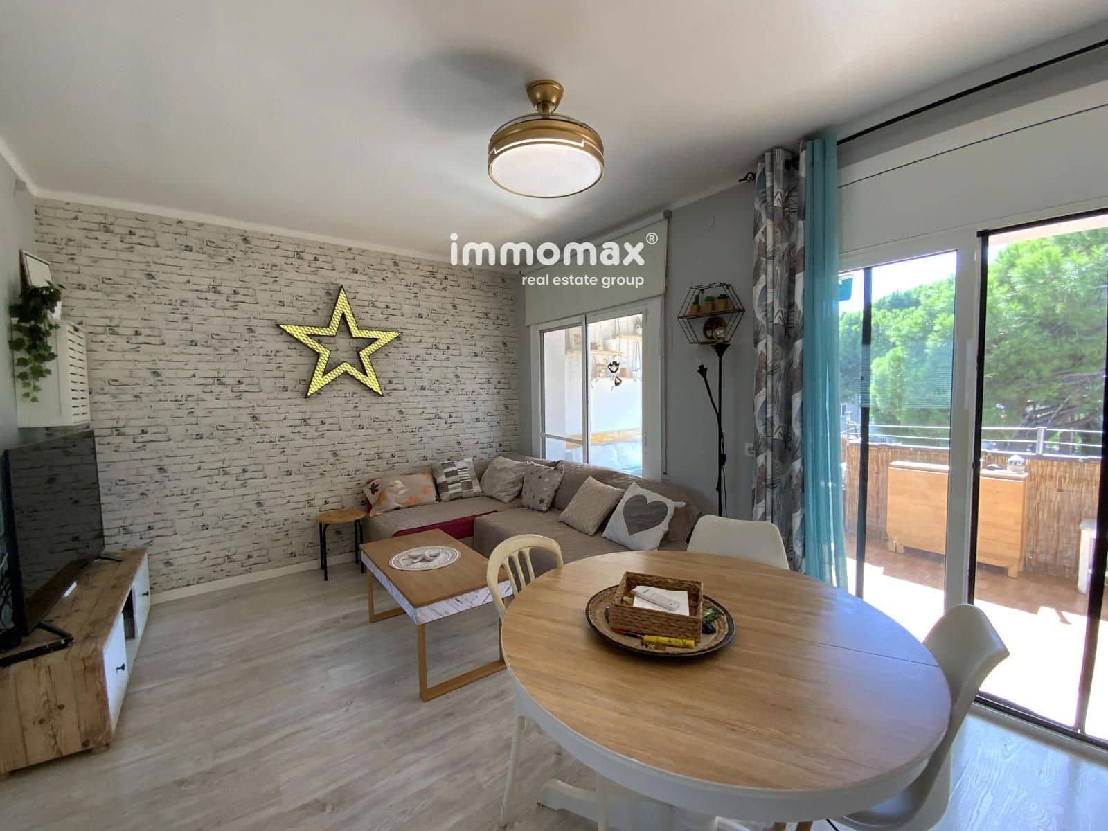 2 bedroom Flat for sale in Castelldefels with garage - € 433,000 (Ref: 10120304)