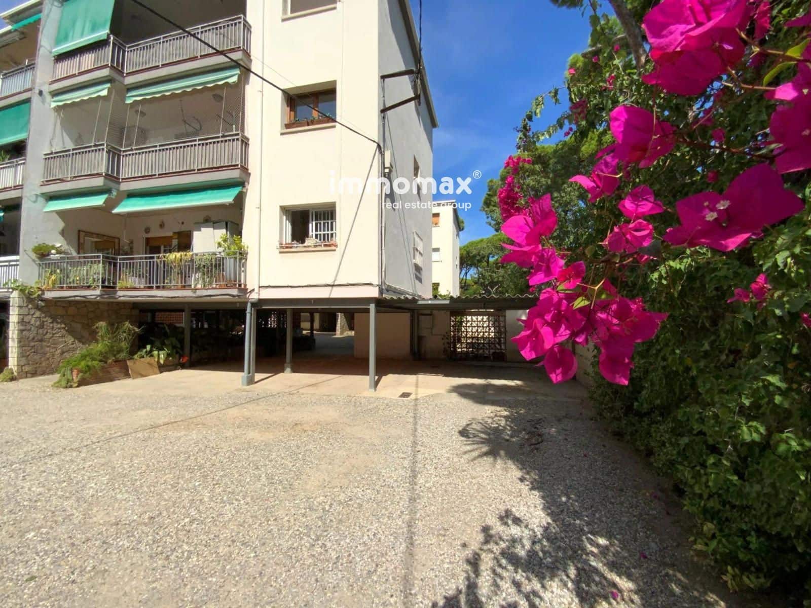 2 bedroom Flat for sale in Castelldefels with garage - € 433,000 (Ref: 10120304)
